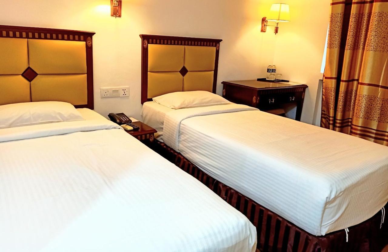OYO 90464 Borneo Suites Hotel Kota Kinabalu Exterior foto
