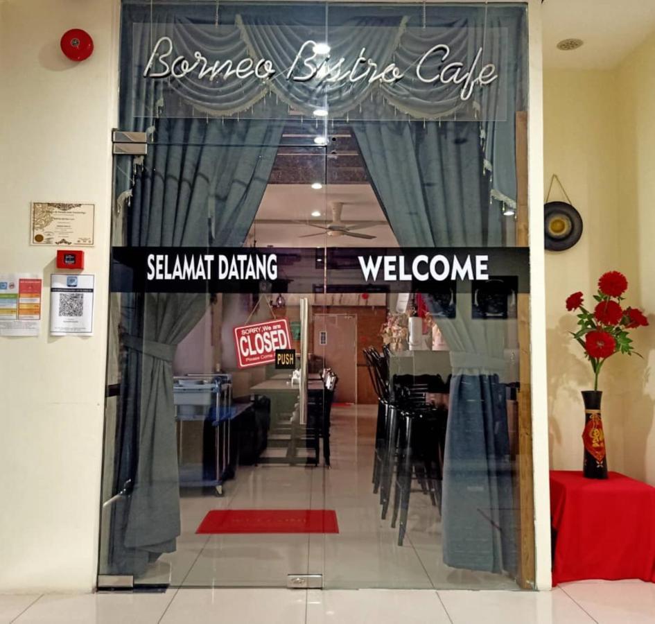 OYO 90464 Borneo Suites Hotel Kota Kinabalu Exterior foto
