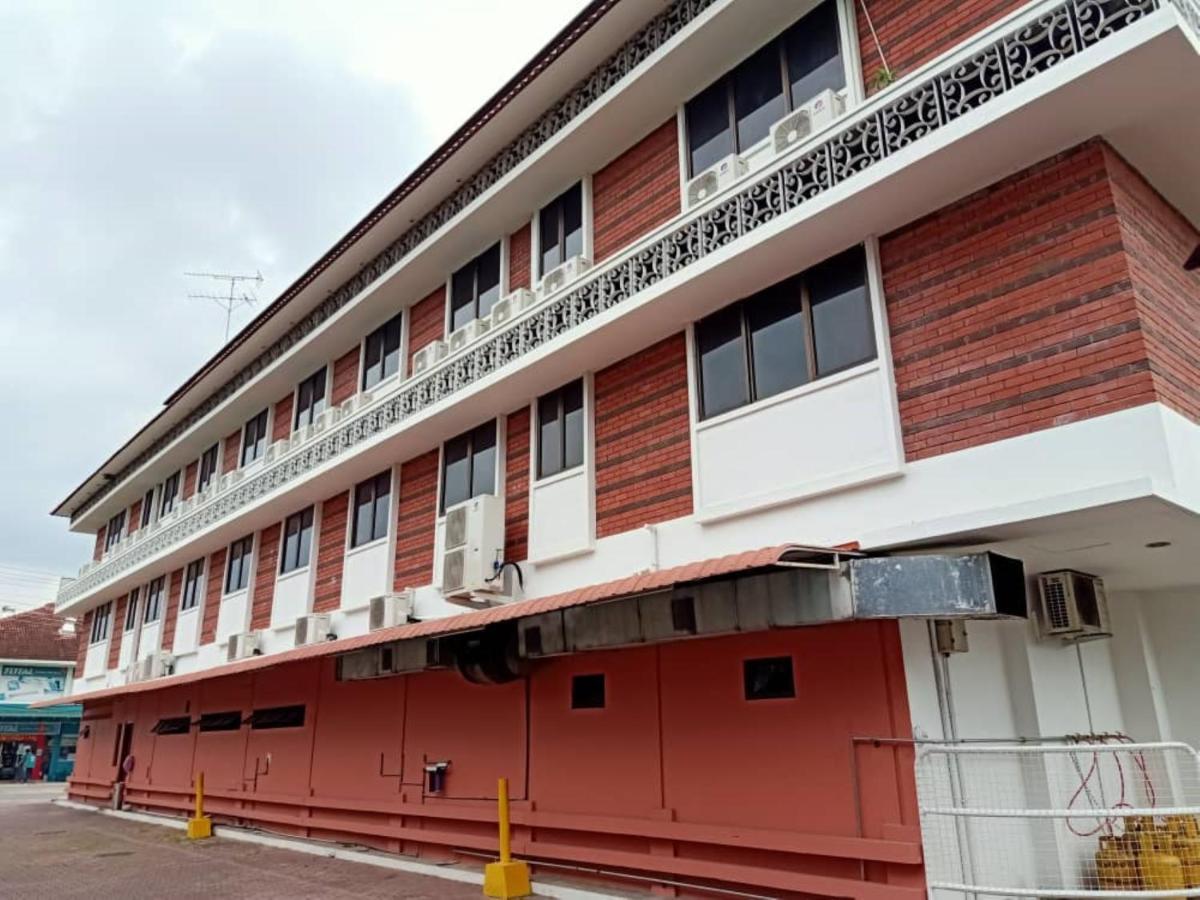 OYO 90464 Borneo Suites Hotel Kota Kinabalu Exterior foto